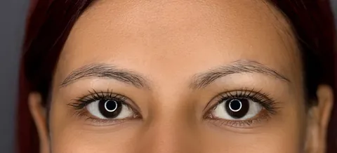 Cejas con forma diseñada para su cara · antes